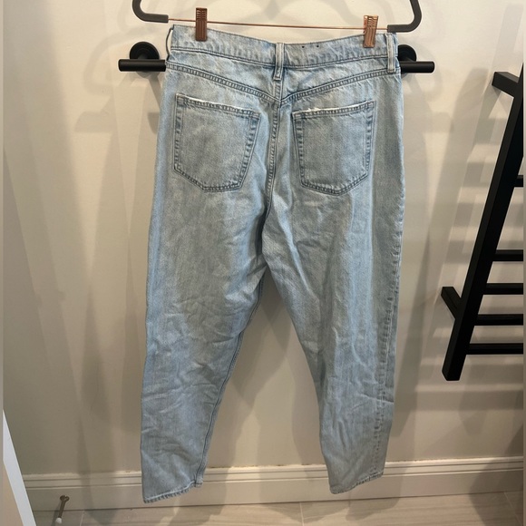 GAP high waisted mom jeans - Picture 2 of 5